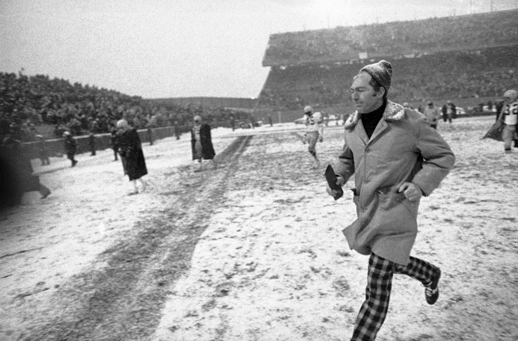 December 1976